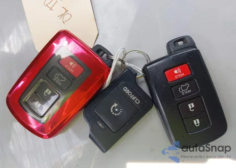 2018 Toyota Rav4 Xle from USA, damaged, VIN JTMRFREV7JJ725394